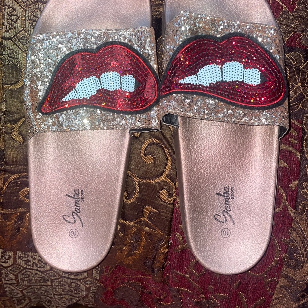 Womens flipflop/slides size 10